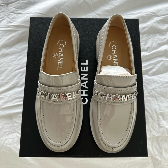 Chanel loafers 38 - Picture 1 of 5